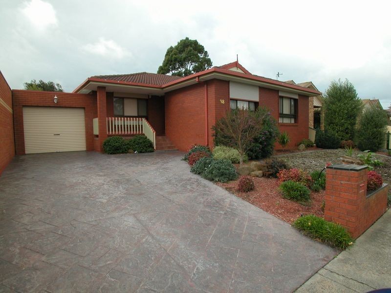 98 Pindari Avenue, Mill Park VIC 3082