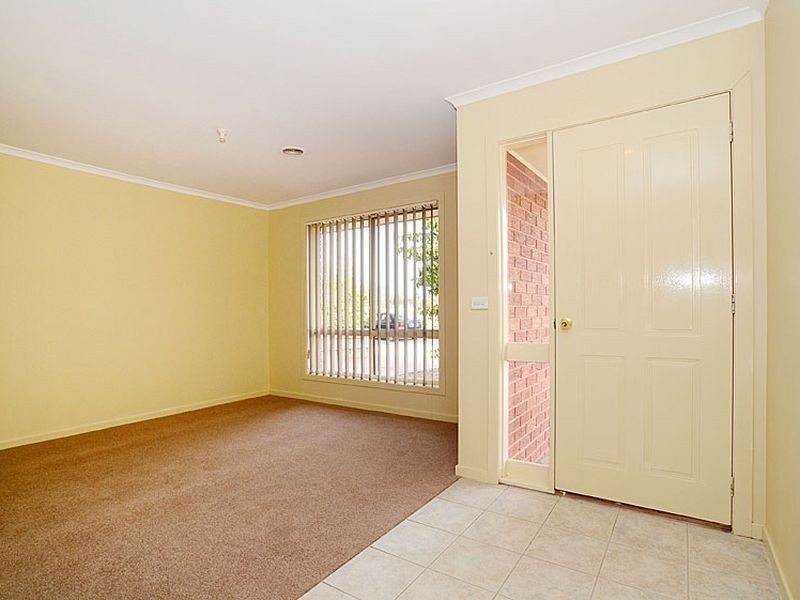 8 Serenity Way, South Morang VIC 3752