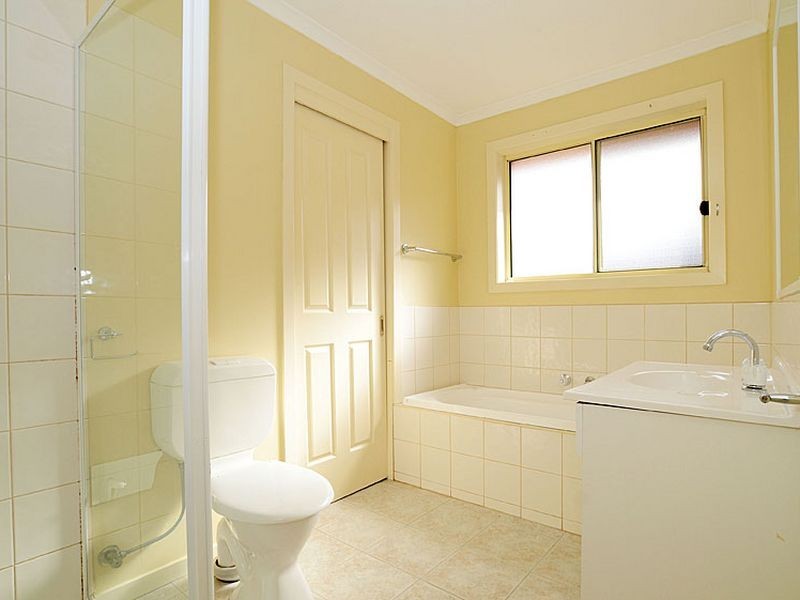 8 Serenity Way, South Morang VIC 3752