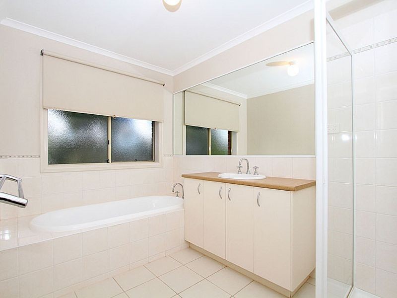 30 Cascades View, Yallambie VIC 3085