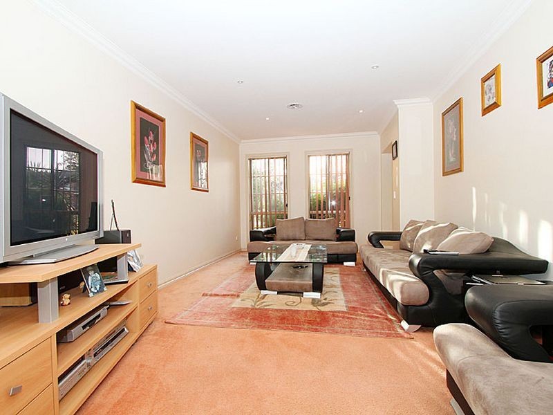 98 The Lakes Boulevard, South Morang VIC 3752