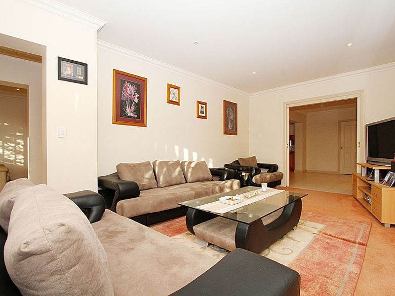 98 The Lakes Boulevard, South Morang VIC 3752