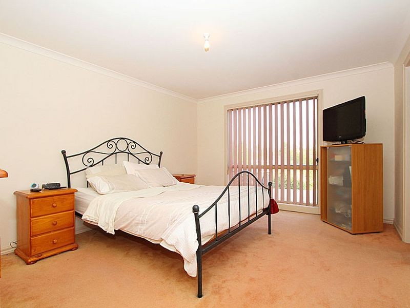98 The Lakes Boulevard, South Morang VIC 3752