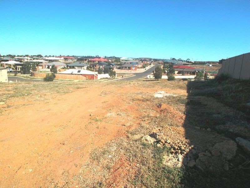 6 Mccullagh, Bacchus Marsh VIC 3340