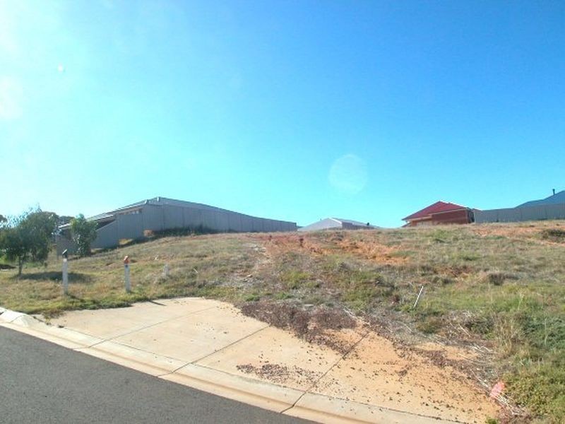 6 Mccullagh, Bacchus Marsh VIC 3340