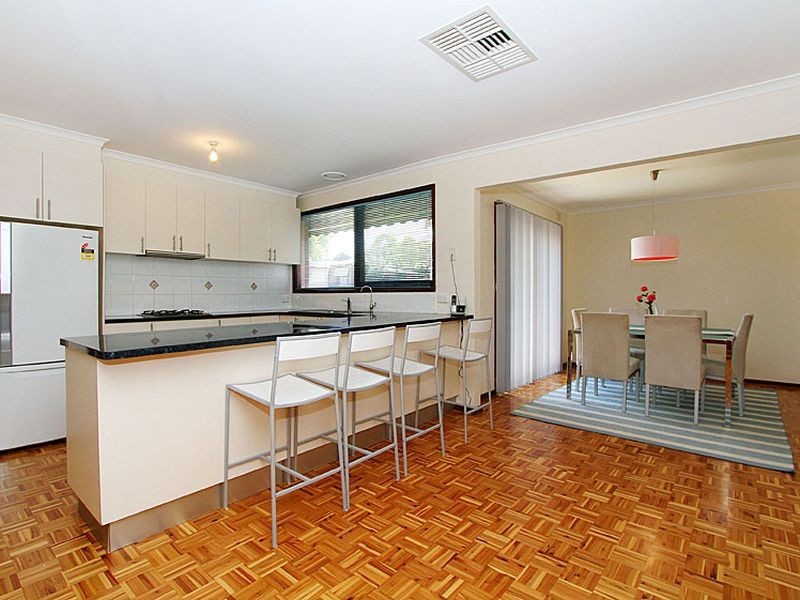 28 Cabernet Crescent, Bundoora VIC 3083