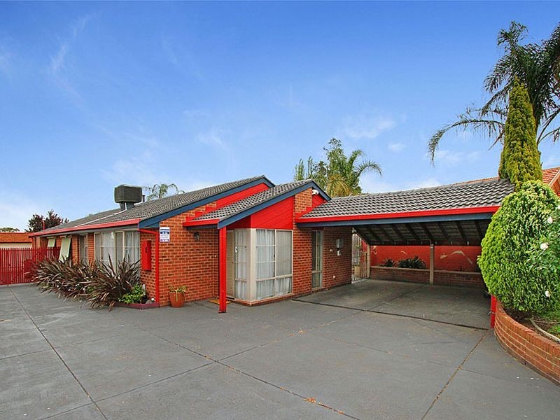 11 Grenda Drive, Mill Park VIC 3082