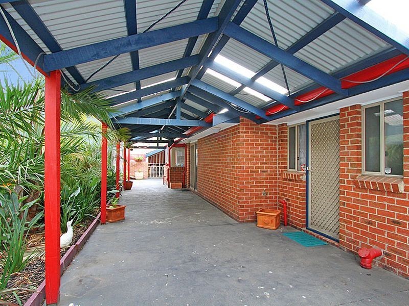 11 Grenda Drive, Mill Park VIC 3082