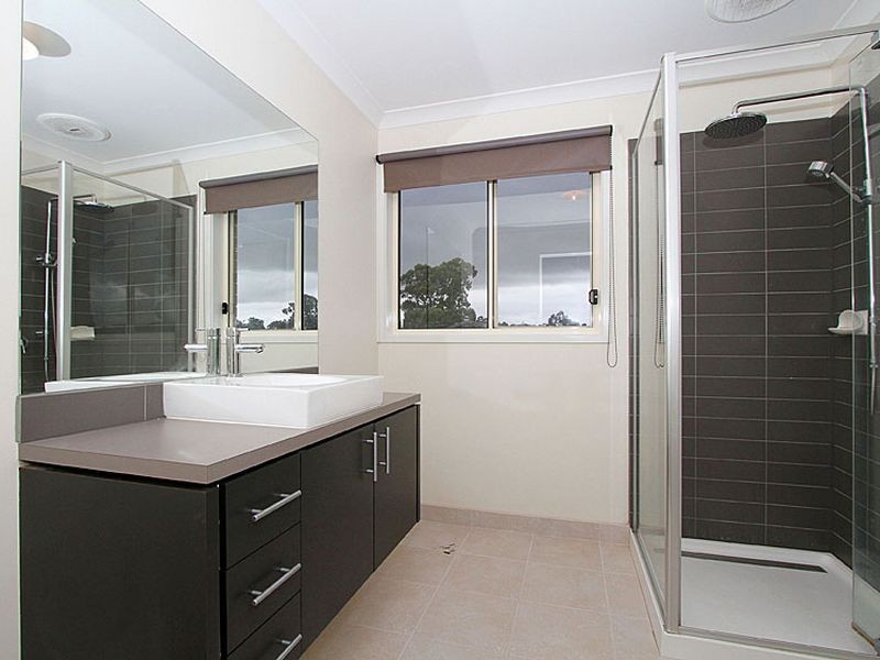4 Danjera Place, South Morang VIC 3752