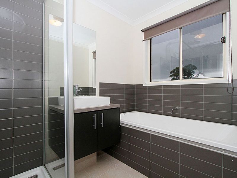 4 Danjera Place, South Morang VIC 3752