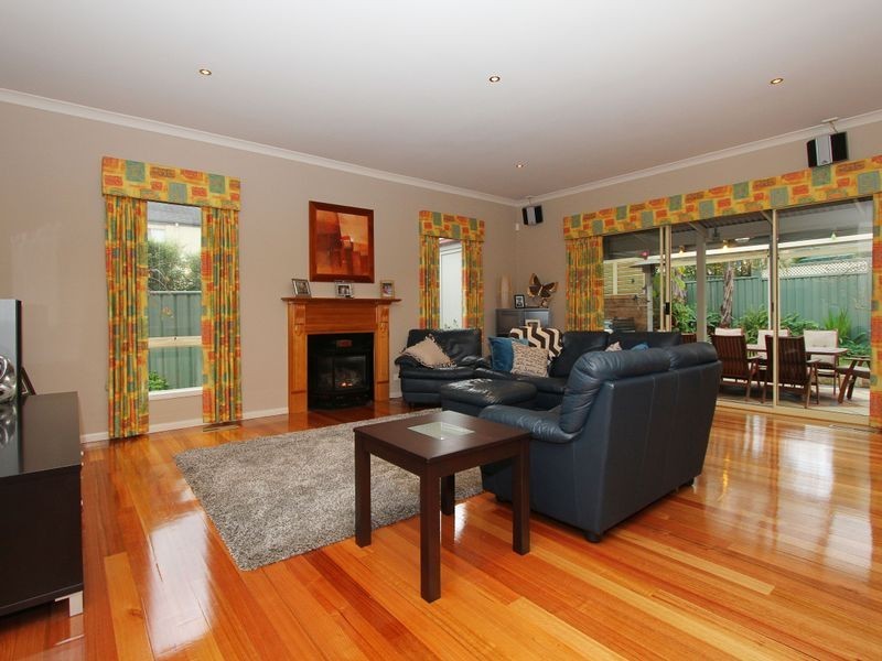 3 Oregon Place, Mill Park VIC 3082