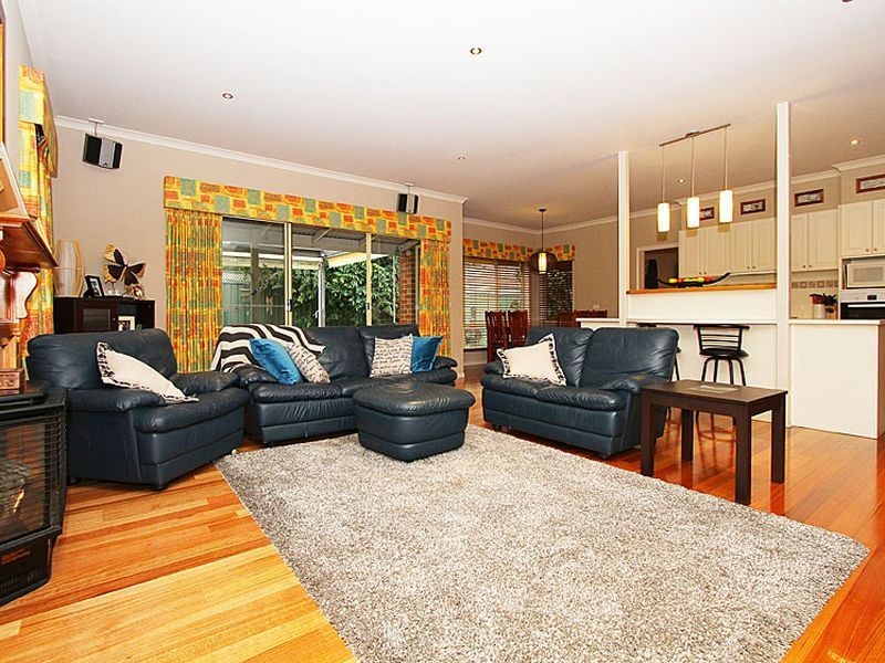 3 Oregon Place, Mill Park VIC 3082