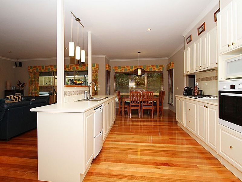 3 Oregon Place, Mill Park VIC 3082