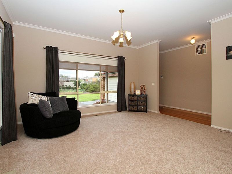 3 Oregon Place, Mill Park VIC 3082