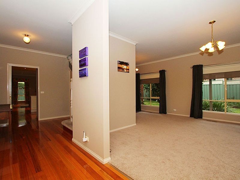 3 Oregon Place, Mill Park VIC 3082