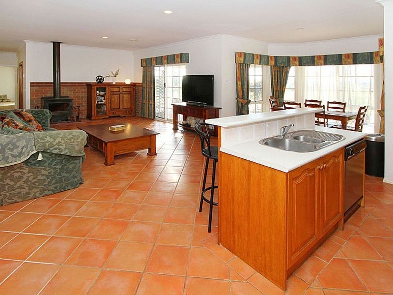 130 Summit Drive, Mickleham VIC 3064