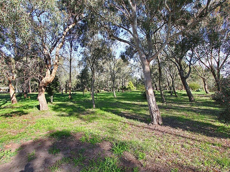130 Summit Drive, Mickleham VIC 3064