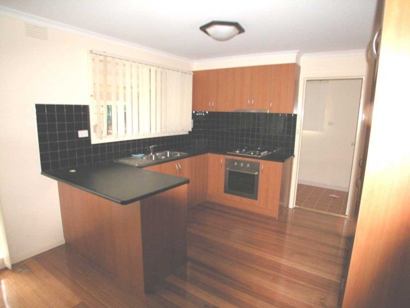 5 Hurlstone crescent, Mill Park VIC 3082