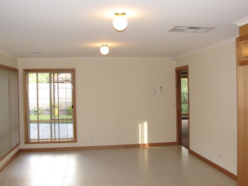 12 Koonunga Crescent, South Morang VIC 3752