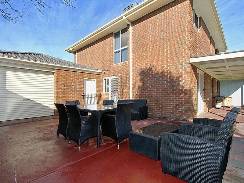 16 Bracken Way, South Morang VIC 3752