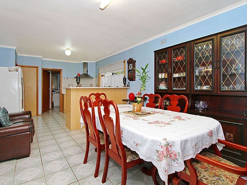 8 Seville Close, Thomastown VIC 3074