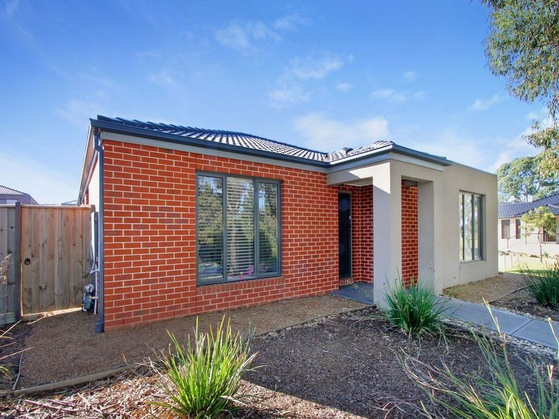 4 Harrie Place, Doreen VIC 3754