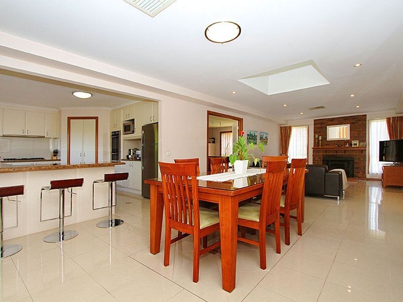 7 Burnett Court, Mill Park VIC 3082