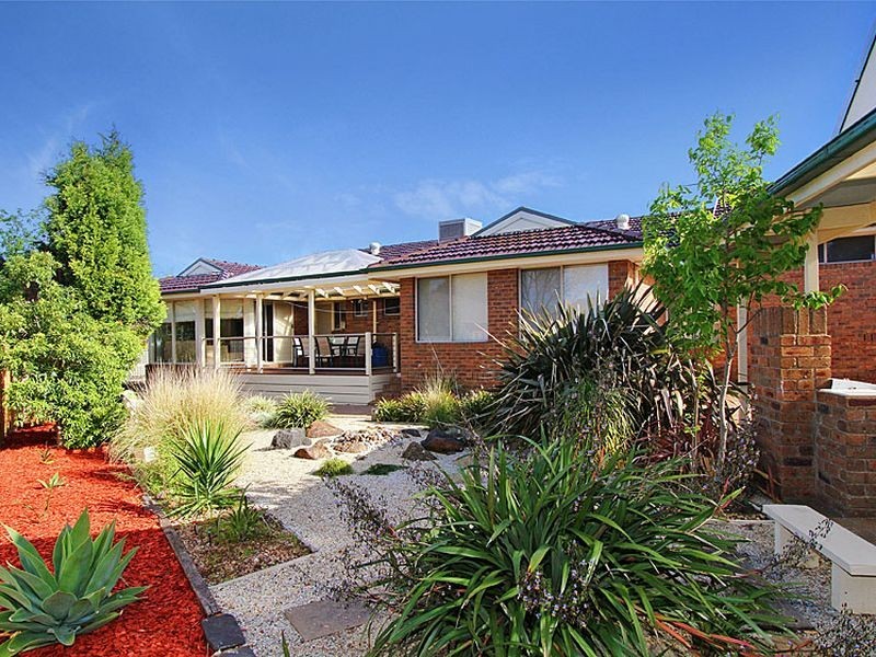 7 Burnett Court, Mill Park VIC 3082