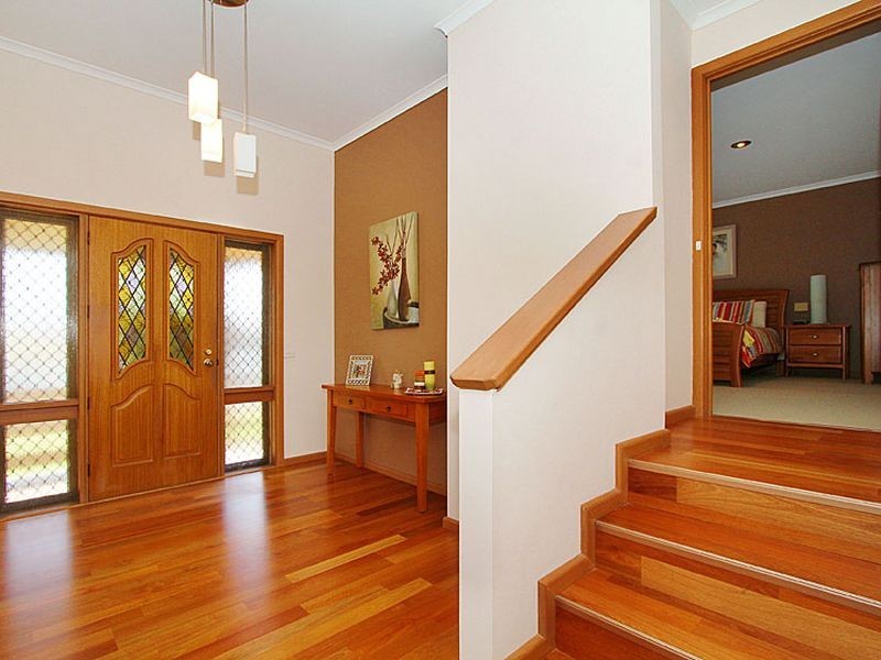 7 Burnett Court, Mill Park VIC 3082