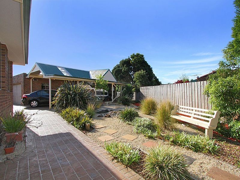 7 Burnett Court, Mill Park VIC 3082
