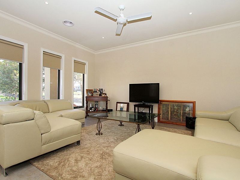 13 Grattan Street, South Morang VIC 3752