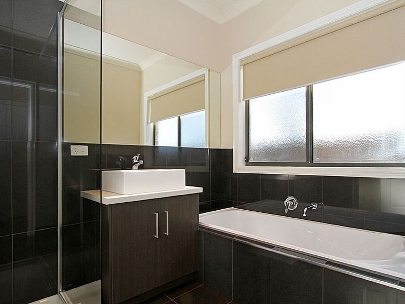 13 Grattan Street, South Morang VIC 3752