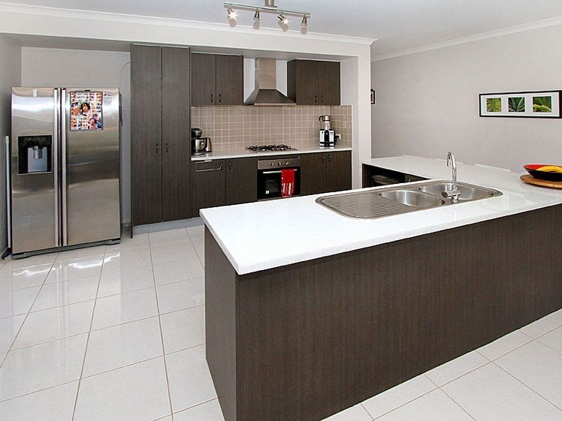 557 The Lakes Boulevard, South Morang VIC 3752