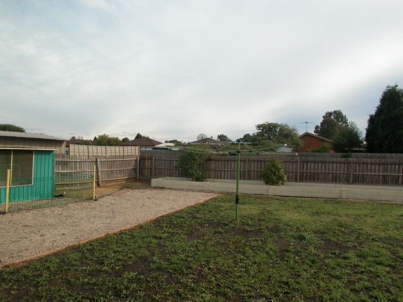 14 Tenterden Place, Mill Park VIC 3082