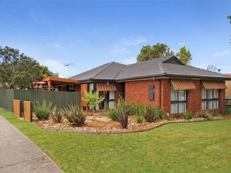 46 Madigan Crescent, Mill Park VIC 3082