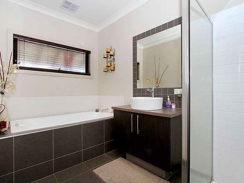 11-12 Cordell Court, Whittlesea VIC 3757
