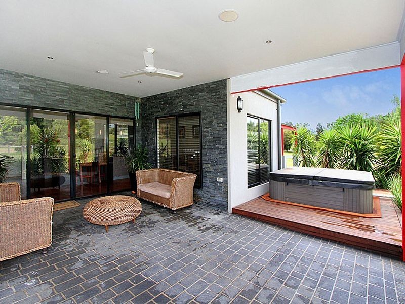11-12 Cordell Court, Whittlesea VIC 3757