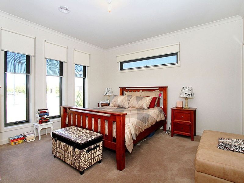 1 Lang Lang Way, Mernda VIC 3754