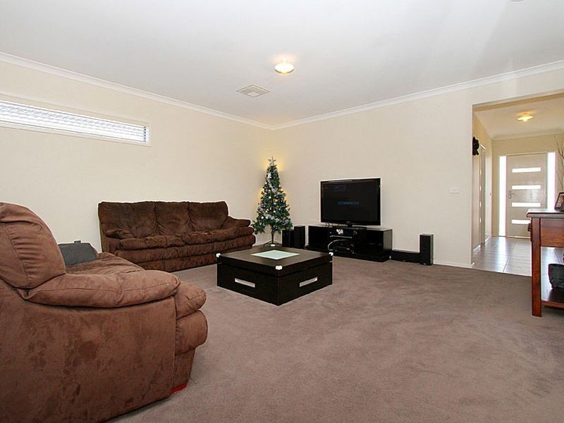 10 Vichy Avenue, Doreen VIC 3754