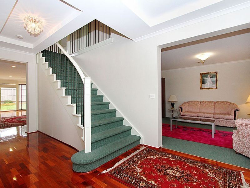 16 Bluestone Court, South Morang VIC 3752