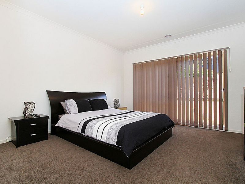 14 Dolphin Drive, South Morang VIC 3752