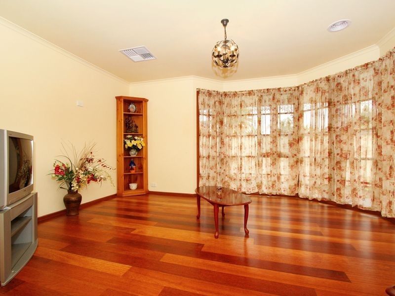 10 Greenview Court, Epping VIC 3076