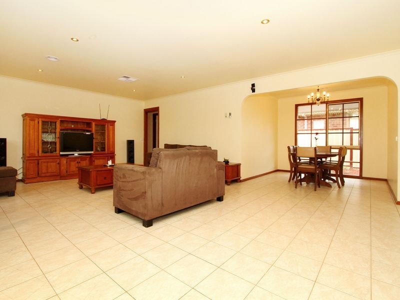 10 Greenview Court, Epping VIC 3076