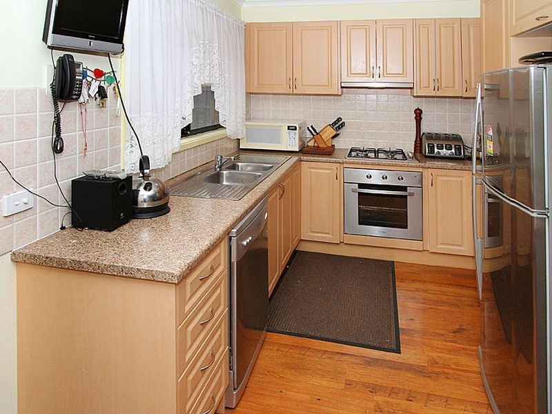 42 Appletree Drive, Mill Park VIC 3082