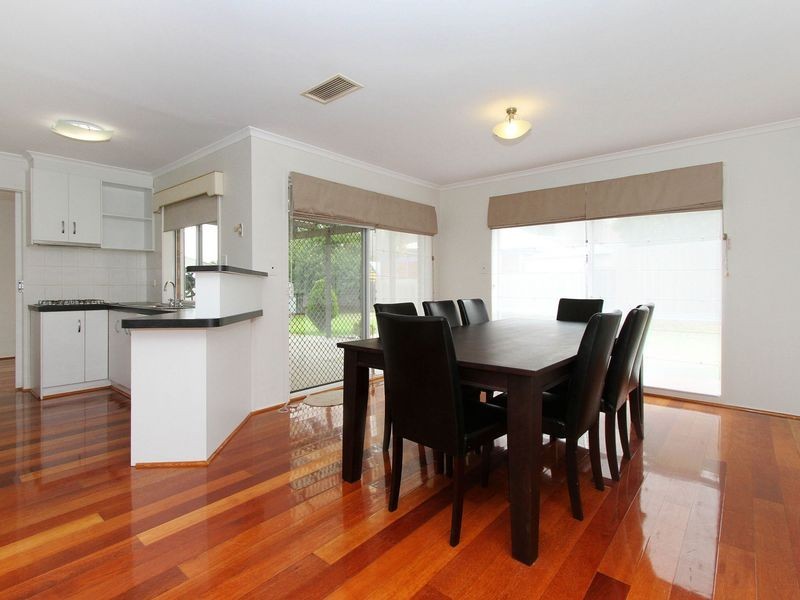 12 Kenthurst Court, Mill Park VIC 3082