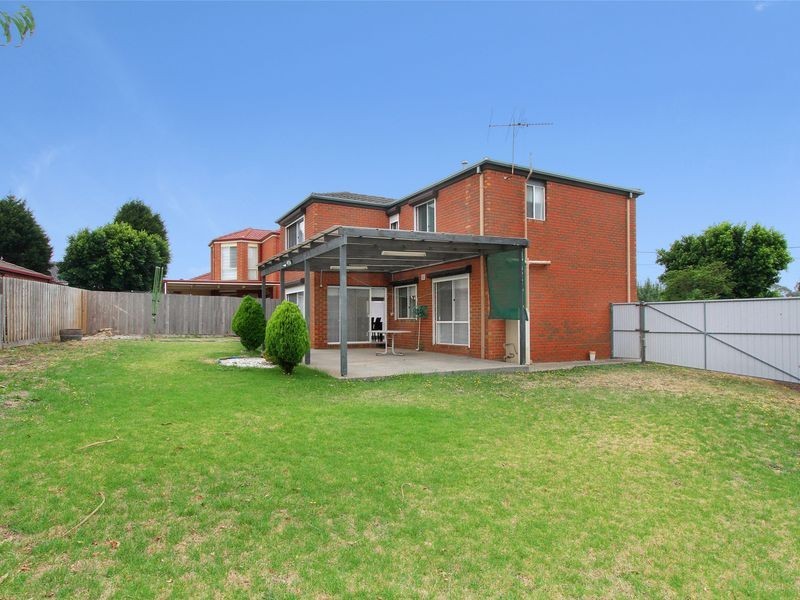 12 Kenthurst Court, Mill Park VIC 3082