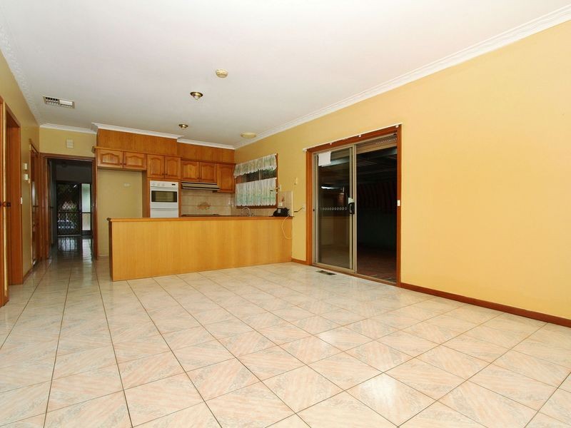100 Centenary Drive, Mill Park VIC 3082
