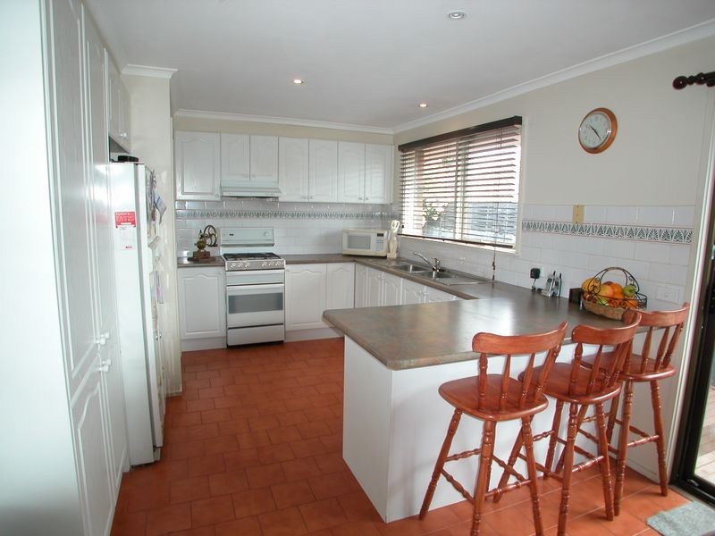 19 Madigan Crescent, Mill Park VIC 3082