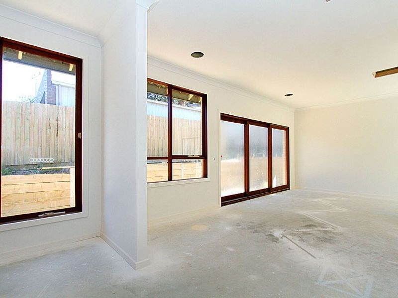 2/30 Delta Road, Greensborough VIC 3088