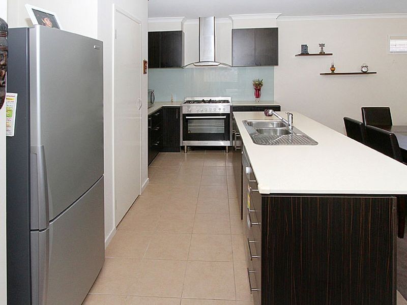 10 Vichy Avenue, Doreen VIC 3754